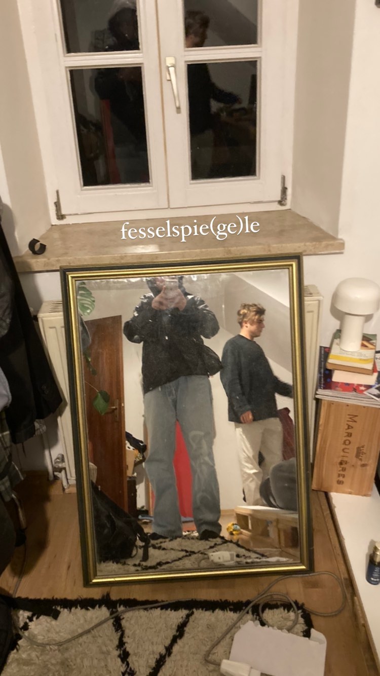 Archive media