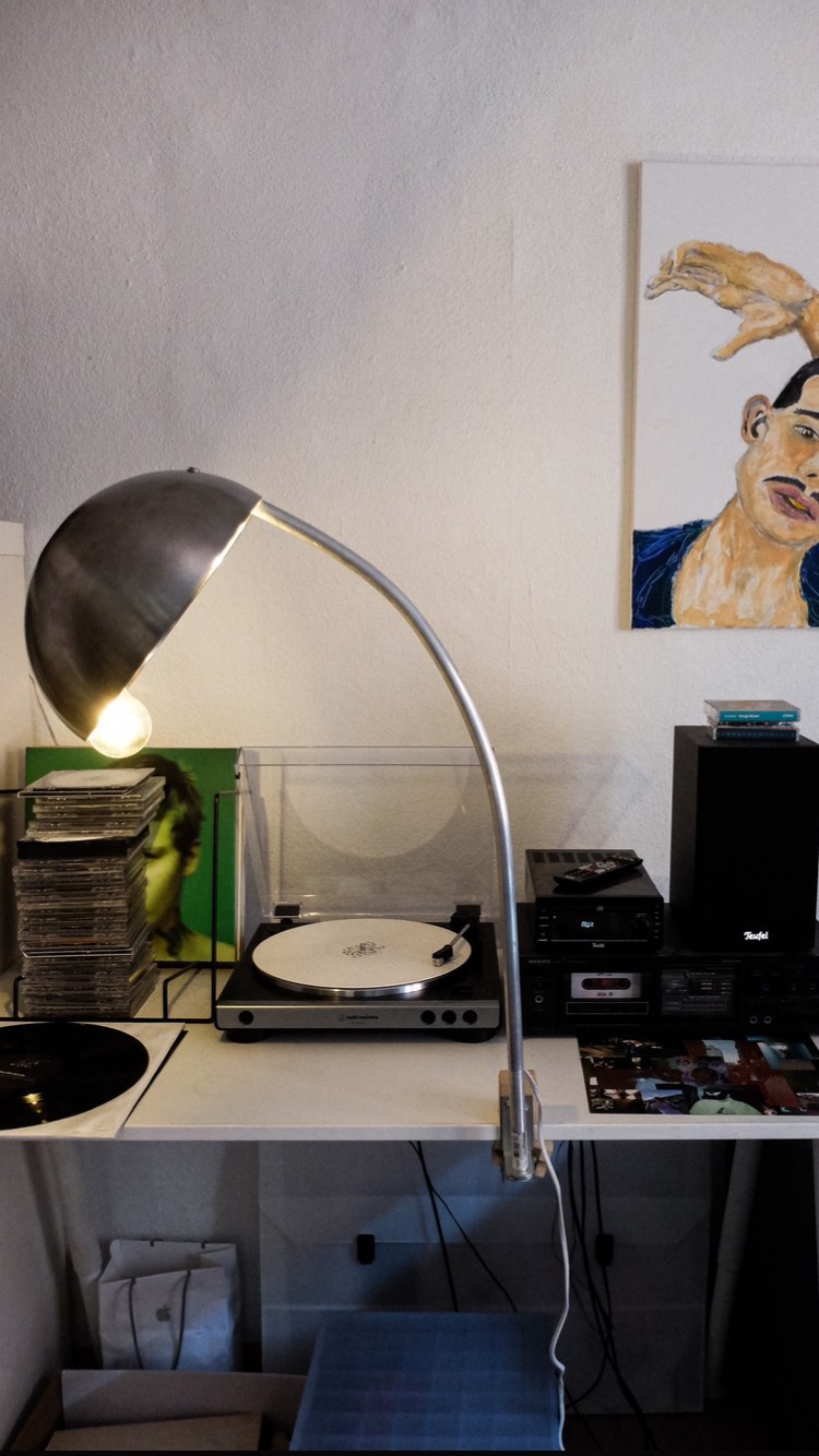 Archive media